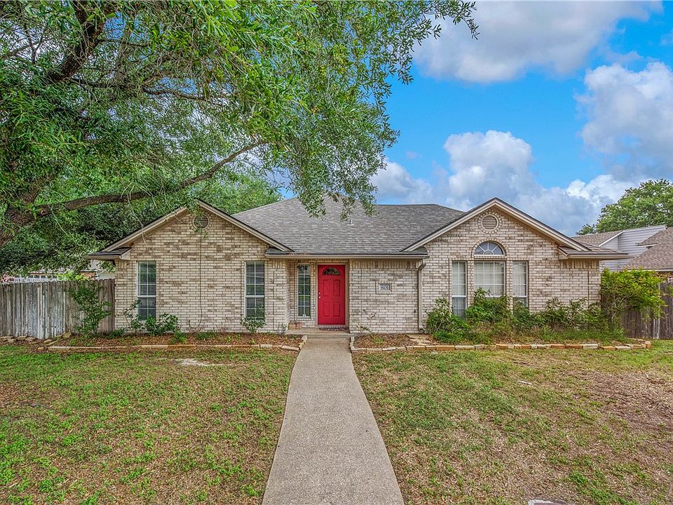1st image of 801 Camellia Ct
