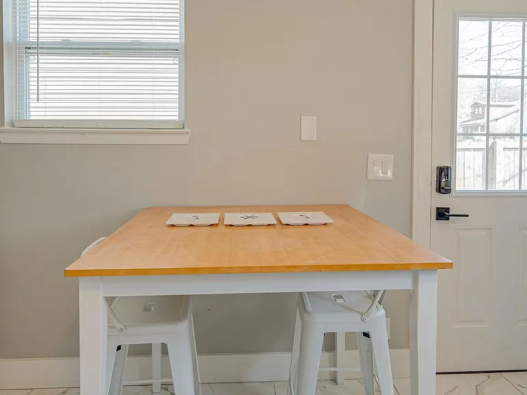 1214 Pennock Ave #1 — Photo 22