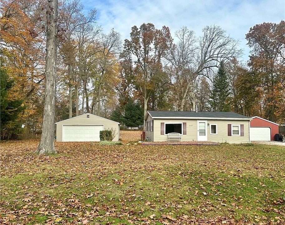 1st image of 2119 Bryn Mawr Dr