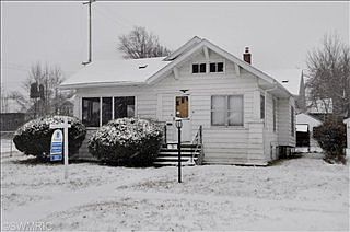 1st image of 75 Bowen Ave