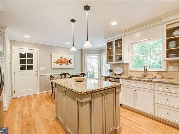 5th image of 635 Winding Creek Ct