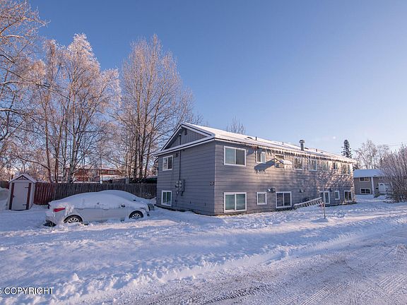 5th image of 935 E 13th Ave