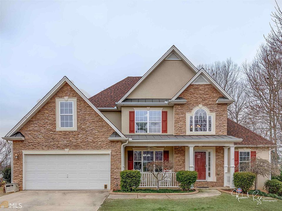 2nd image of 141 Crestwood Ct