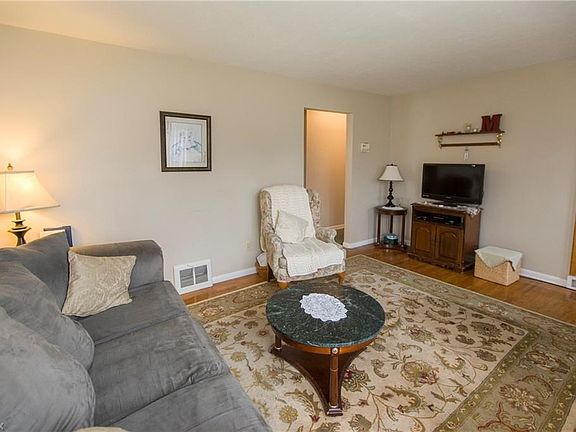 5th image of 15526 Judy Ct
