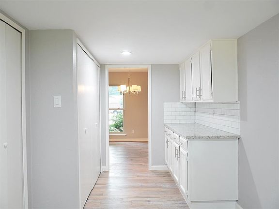 4th image of 9606 Blackwillow Ct