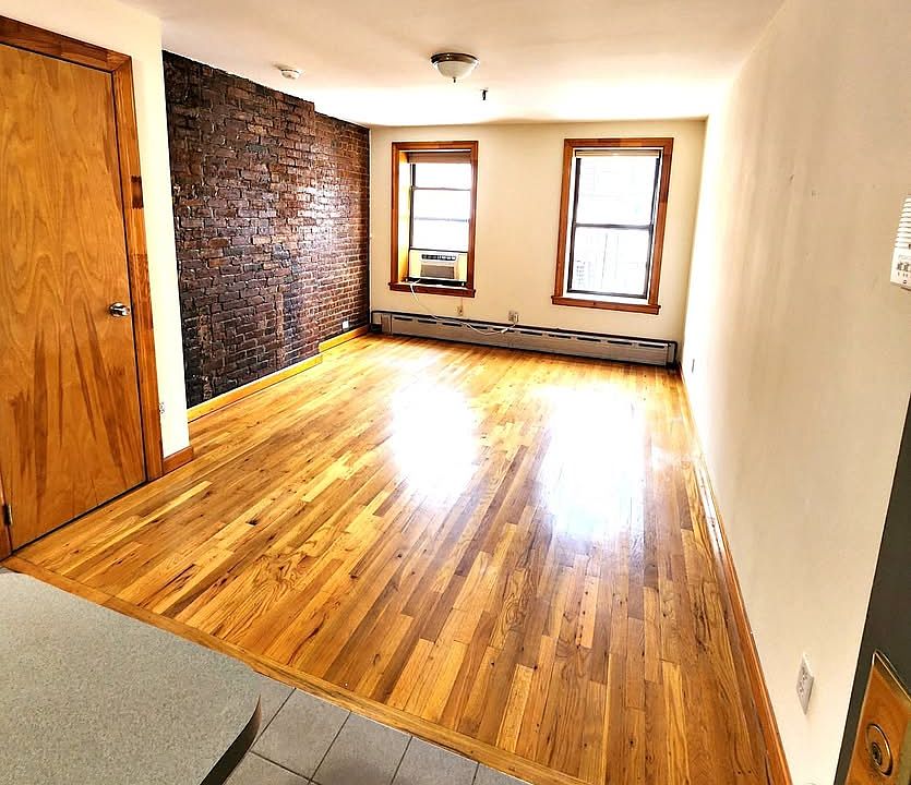1st image of 407 W 39th St APT 2b