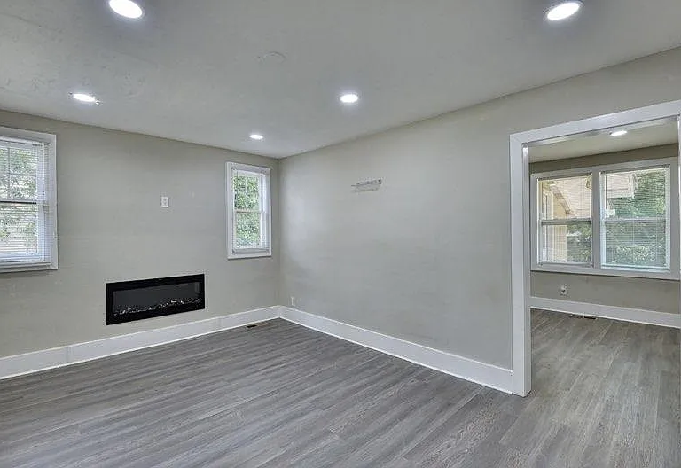 1888 Vesta Ave — Photo 5