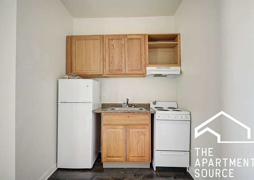 1st image of 3957 N Irving Park #211
