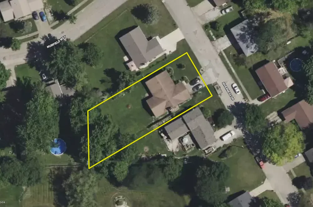 7710 Inverness Dr photo 1