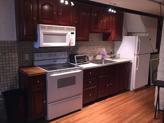 2nd image of 686 Parker St #1