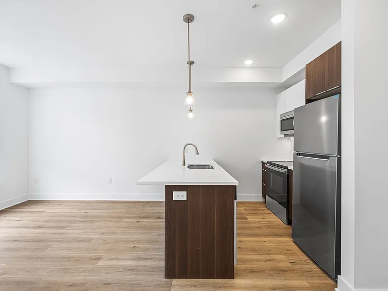4324 Lancaster Ave — Photo 42