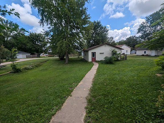 5th image of 510 Myrtle St