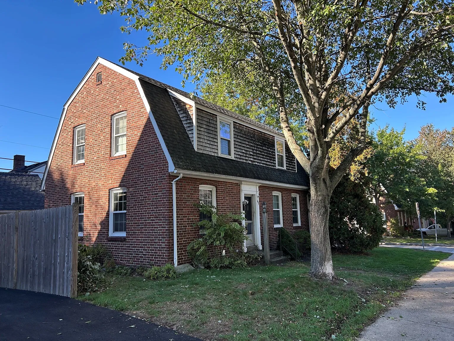2 bed, 790 sqft, $2,200 — Photo 2