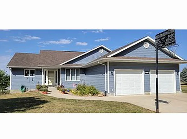 606 S Western St, Lake Mills, IA 50450