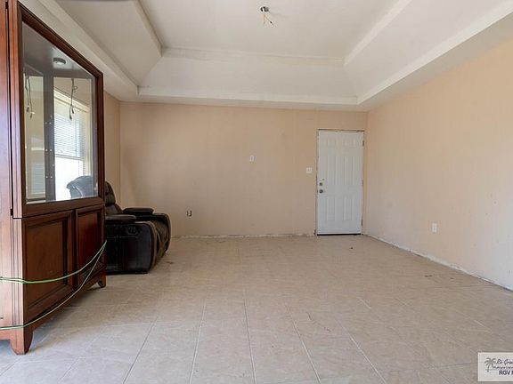 2nd image of 322 Retamosa Ave