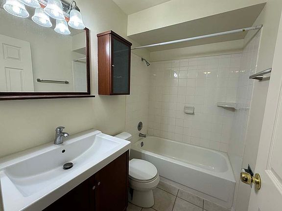 5th image of 684 Quincy Bridge Ln #305