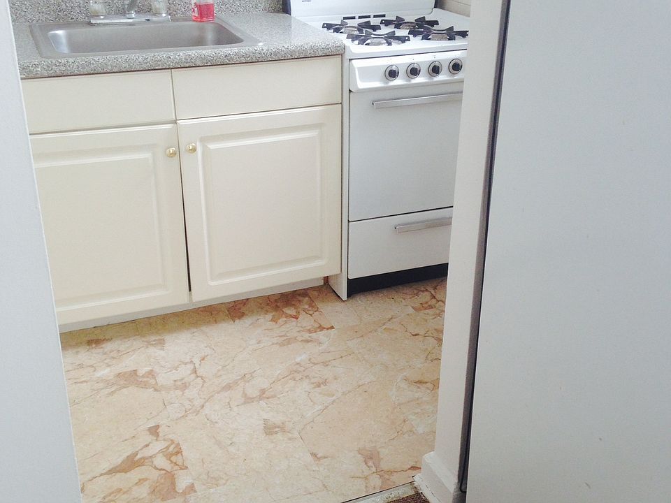 2nd image of 6730 Clyde St APT 4R
