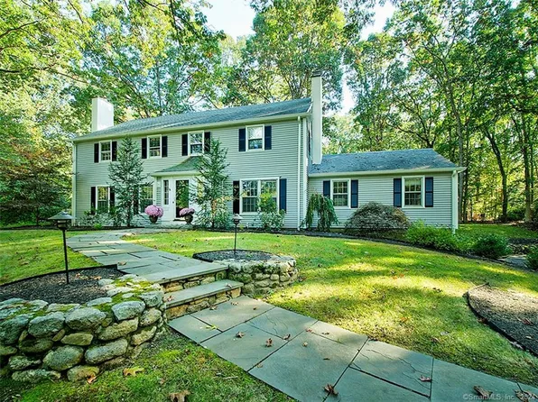 49 Fox Hill Road, Woodbridge, CT 06525