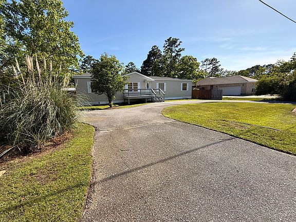 3rd image of 120 Las Roblas Grande Dr
