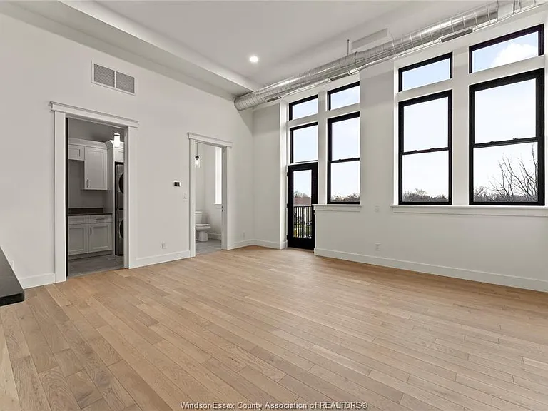247 Brock St #303 — Photo 8
