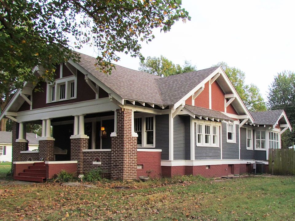 1st image of 215 Dorothy St