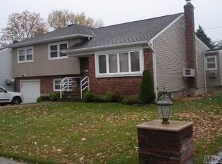 2620 Burro Ln, East Meadow, NY
