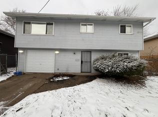 6826 E 3rd Ave, Gary, IN 46403