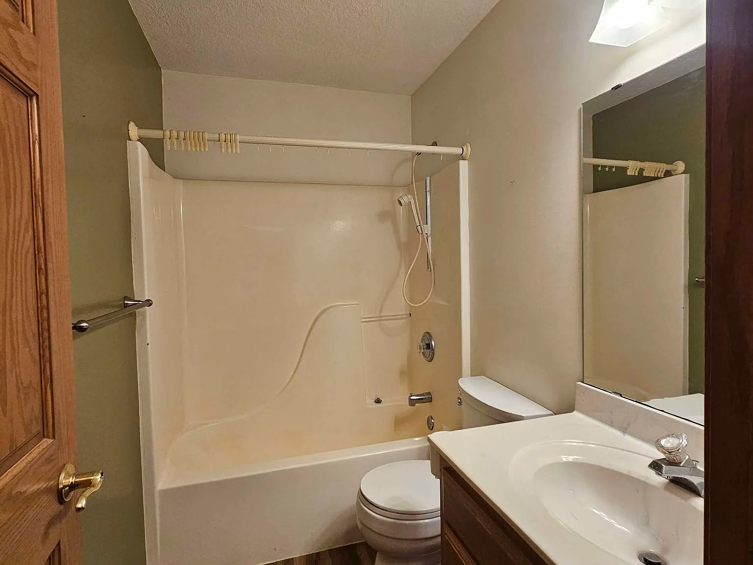4 bed, 3000 sqft, $2,795 — Photo 4