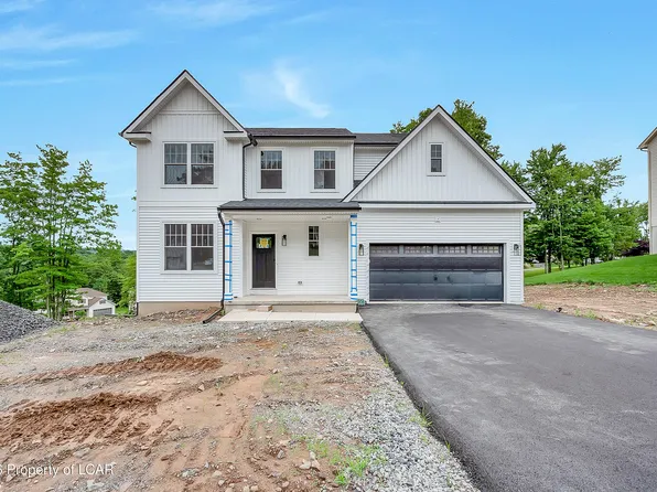 83 Aleksander Blvd, Mountain Top, PA 18707