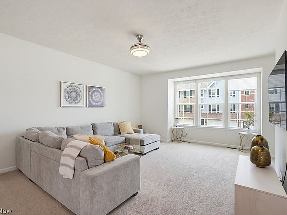 3rd image of 34600 Ethan Way