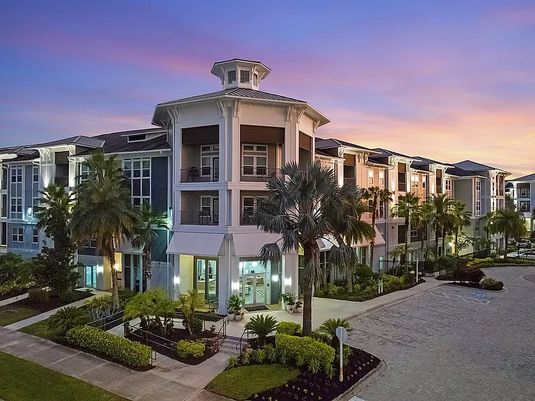 Venue at Lakewood Ranch — Photo 37