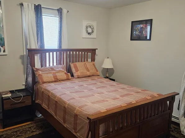 47 Seabury St, Providence, RI 02907