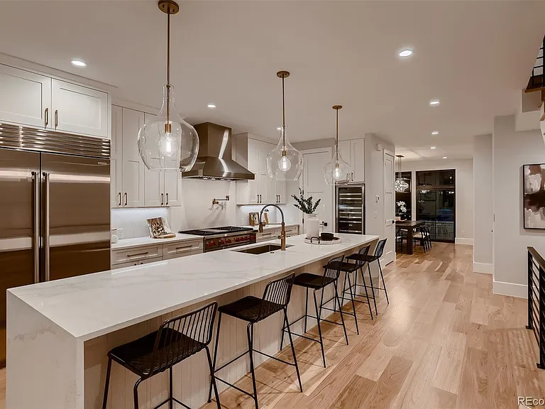 340 Jackson St — Photo 23