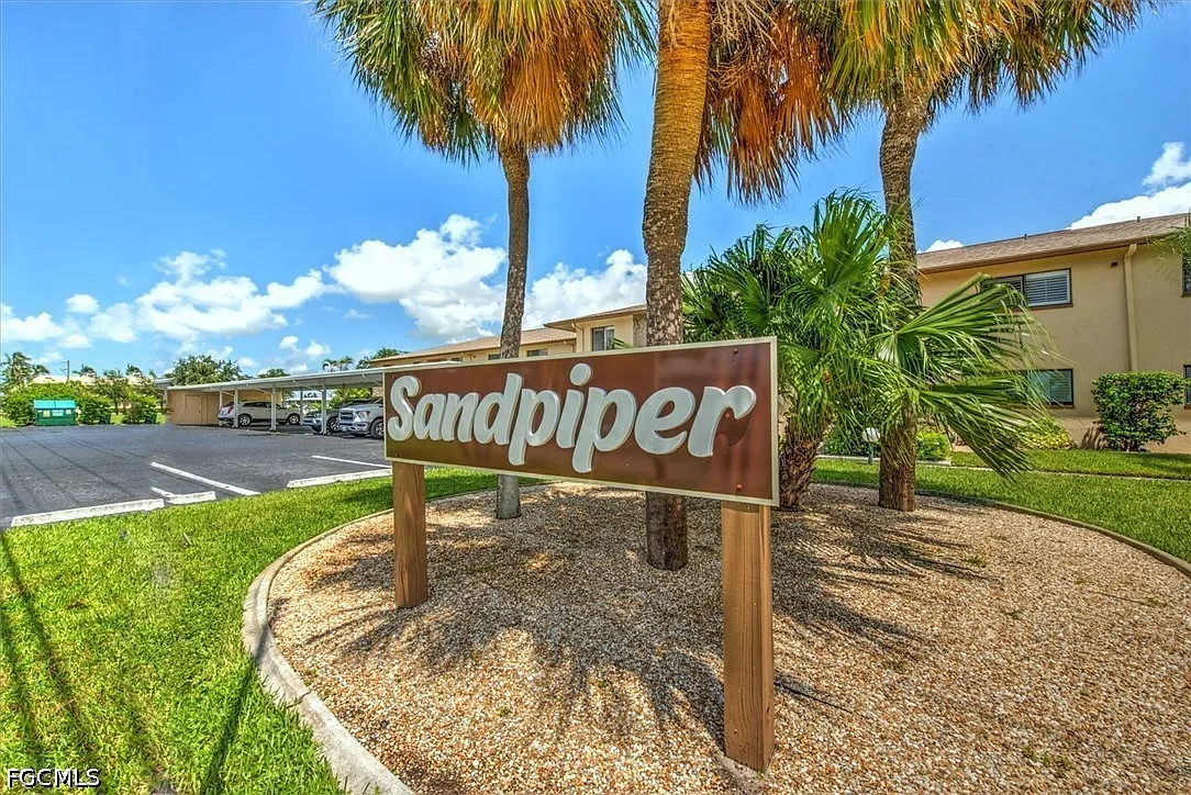 2 bed, 2.0 bath, 1176 sqft, $1,600 — Photo 1