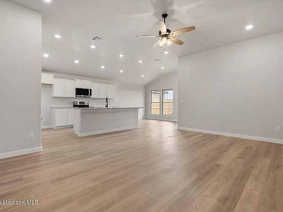 3rd image of 2904 Durham Ave