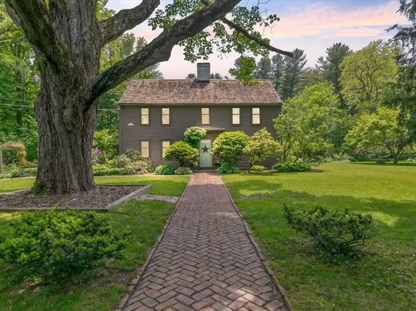 88 Central St, Andover, MA 01810
