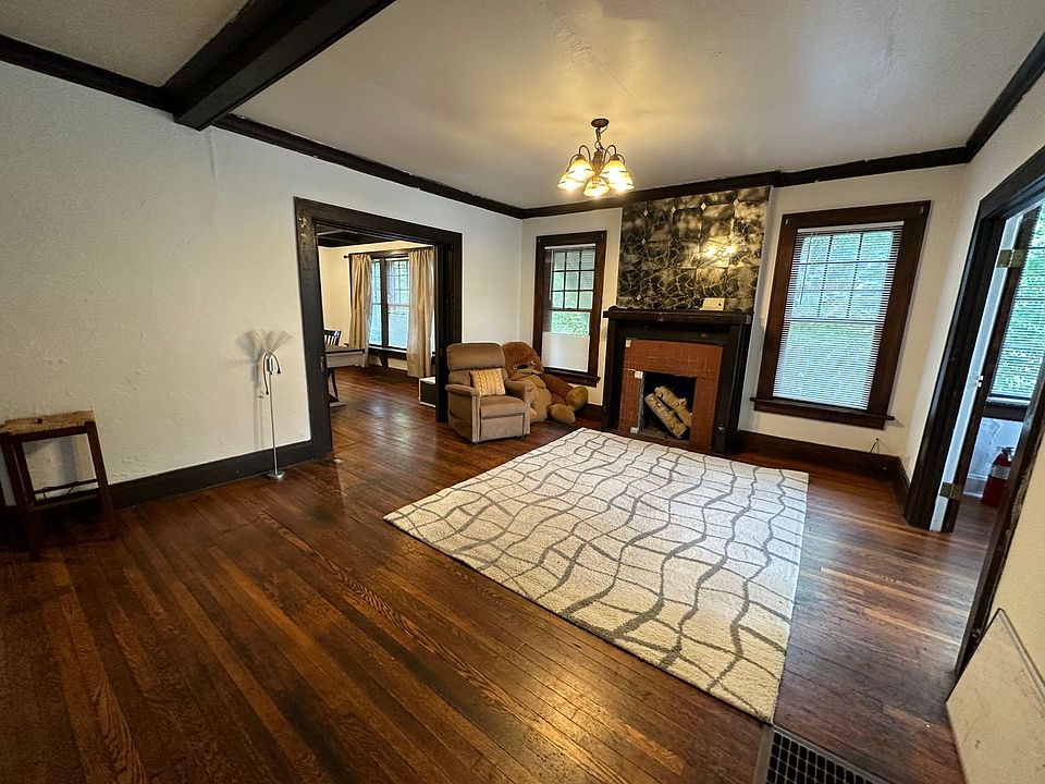 1st image of 259 E Lane Ave #16793379