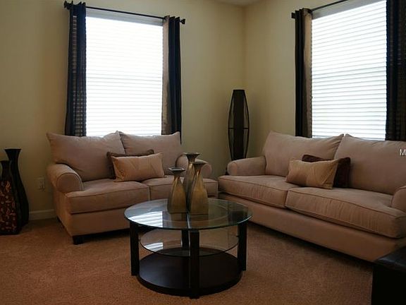 4th image of 3553 Cortland Dr