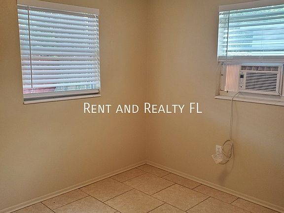4th image of 8410 N 10th St APT B