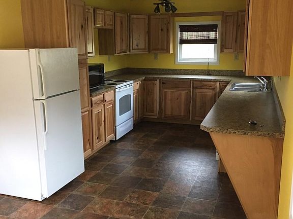 2nd image of 607 Sanford St
