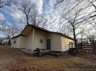 2229 Hart Cove Dr, Grove, OK 74344