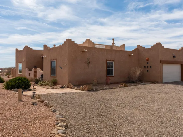 1697 Nez Perce Loop NE, Rio Rancho, NM 87144