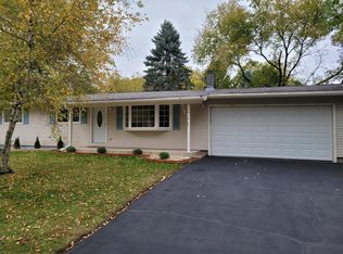 2916 Waterview Cir, Racine, WI 53405