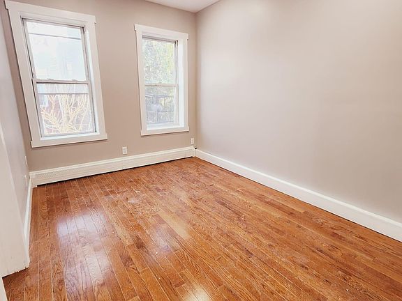 3rd image of 940 W Side Ave #204