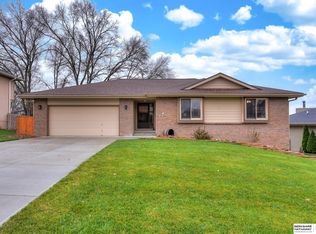 20109 Wirt St, Elkhorn, NE 68022