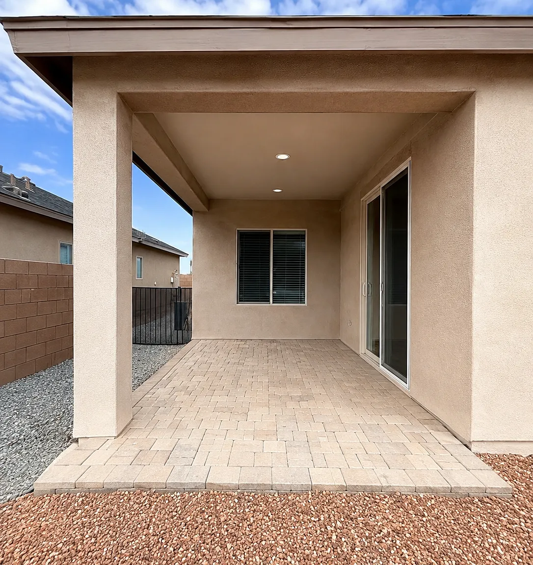 3 bed, 1588 sqft, $2,200 — Photo 2