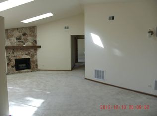 1665 Commodore Ct UNIT 8, Schaumburg, IL 60193