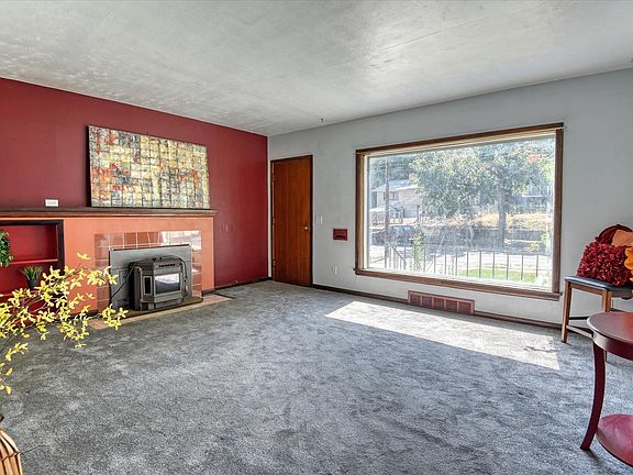 4th image of 3107 E 17th Ave