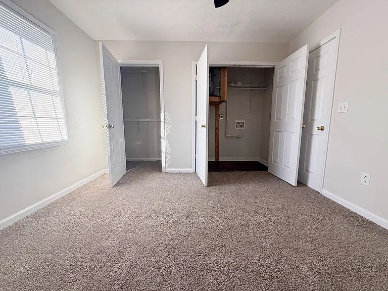 440 W 4th St — Photo 14