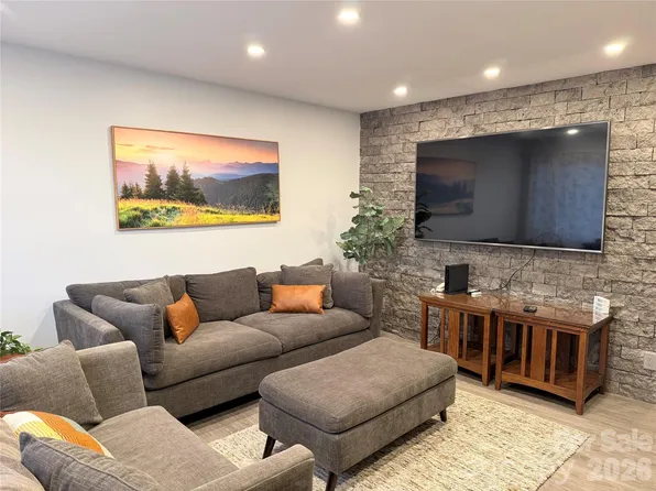 128 W Lake Dr S #505, Lake Lure, NC 28746